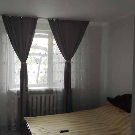 Хостел На Барахолки Almaty Exterior photo