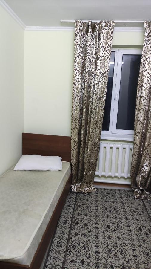 Хостел На Барахолки Almaty Exterior photo