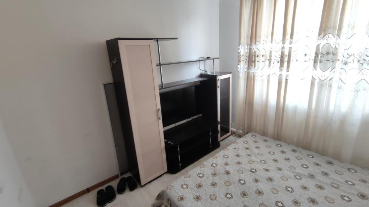 Хостел На Барахолки Almaty Exterior photo